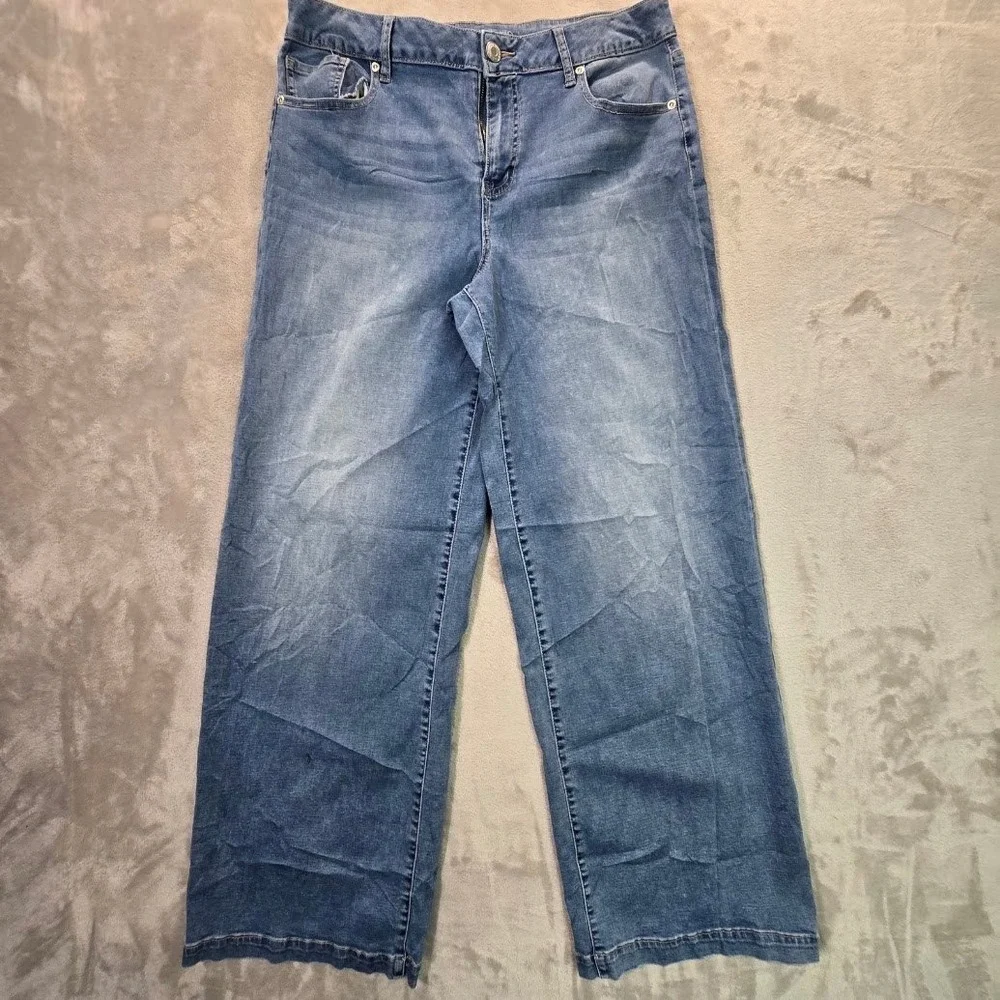 Maurices Mid Rise Wide Leg Jeans Womens 16 Regular Medium Wash Blue Denim 719803